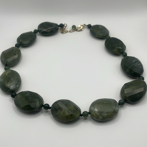 Serpentine Artisan Necklace Handcrafted 💚GORGEOUS HEALING 18”🧘‍♀️ - Picture 15 of 16